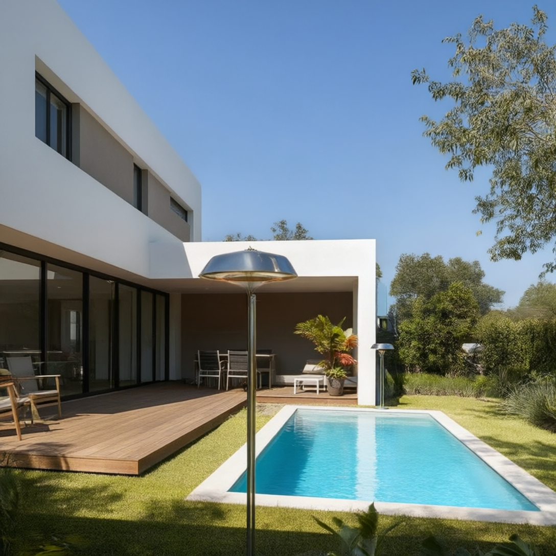 Casa moderna con piscina y jardín